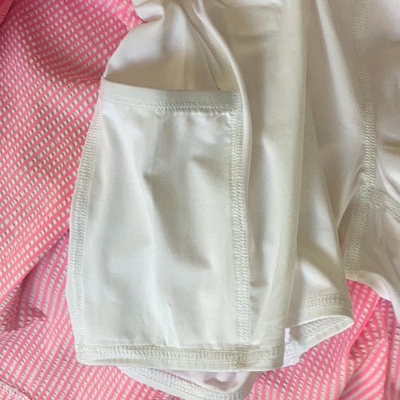 Lilly Pulitzer Priska Skort Performance Seersucker in Havana Pink - Picture 10 of 10